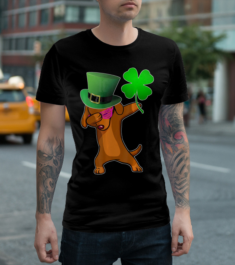 St Patricks Day Dabbing Dachshund Dog Shamrock Hat T-Shirt