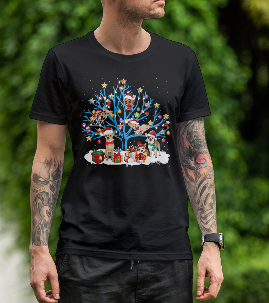 Cute Chihuahua Dog Christmas Tree With Santa Hats And Presents T-Shirt