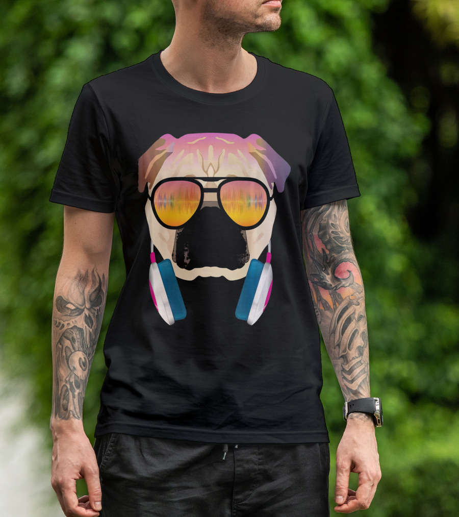 Cool DJ Pug With Headphones And Sunglasses For Music Lover Dog T-Shirt
