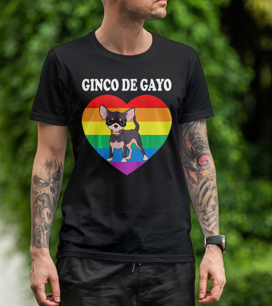 Chihuahua Dog Rainbow Heart Ginco De Gayo T-Shirt