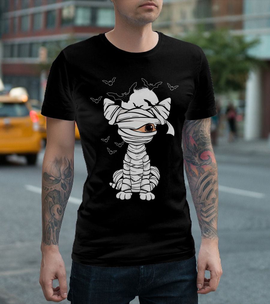 Halloween Mummy Chihuahua with Bats and Moon T-Shirt