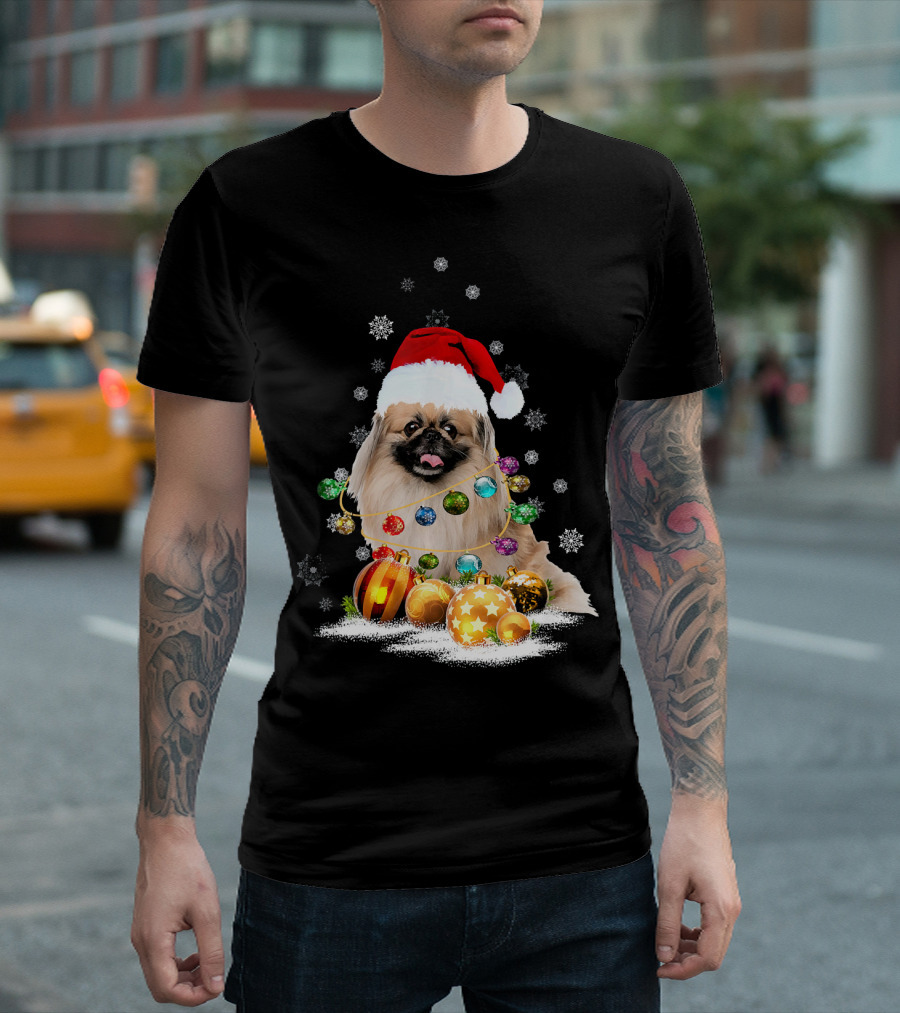 Pekingese Dog In Santa Hat With Christmas Lights Ornaments Snowflakes T-Shirt
