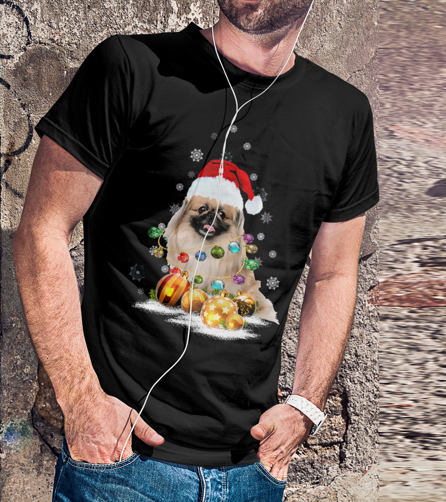 Pekingese Dog In Santa Hat With Christmas Lights Ornaments Snowflakes T-Shirt
