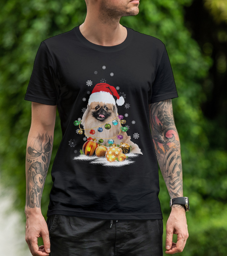 Pekingese Dog In Santa Hat With Christmas Lights Ornaments Snowflakes T-Shirt