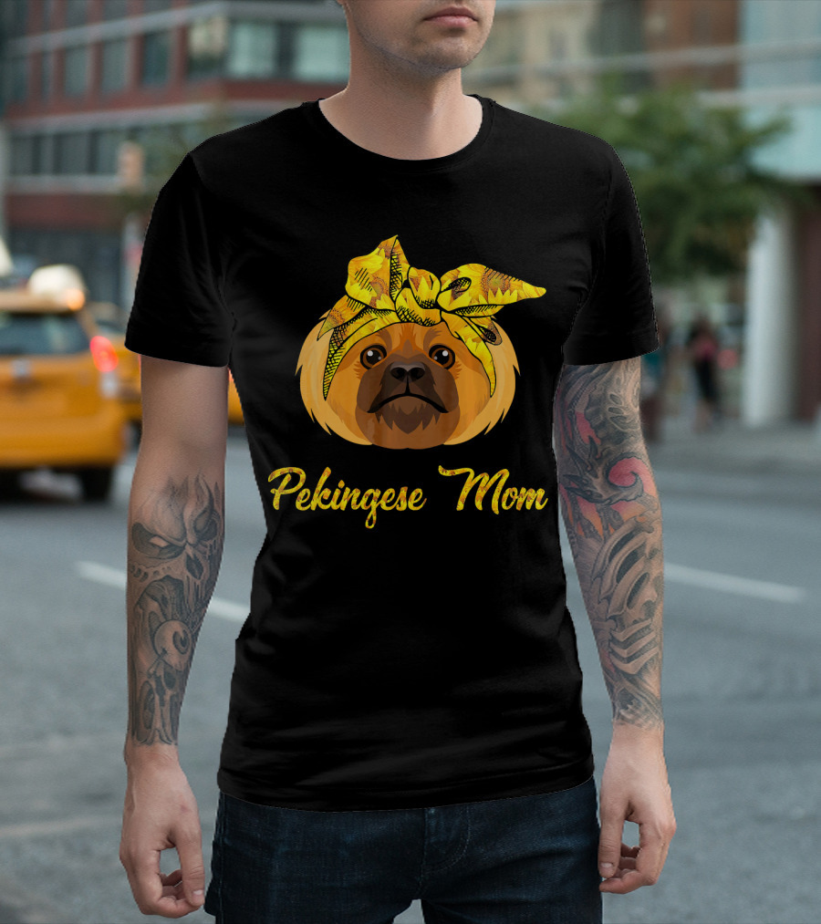 Pekingese Mom Sunflower Bandana T-Shirt