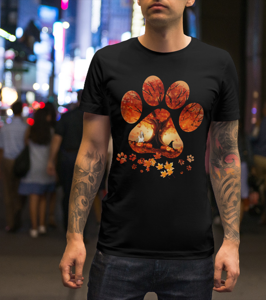 Basset Hound Autumn Paw Print With Yellow Leaves And Pumpkins T-Shirt