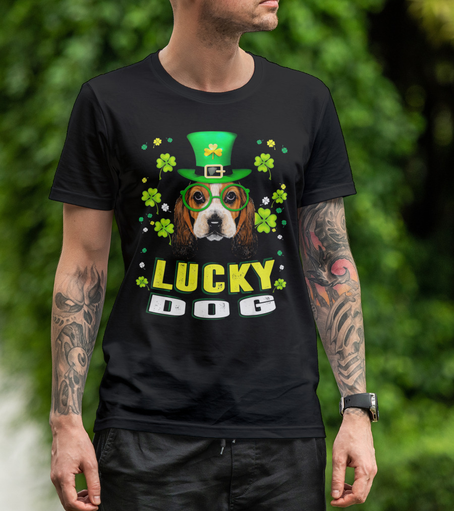 Lucky Dog St Patricks Day Basset Hound Leprechaun Shamrocks T-Shirt