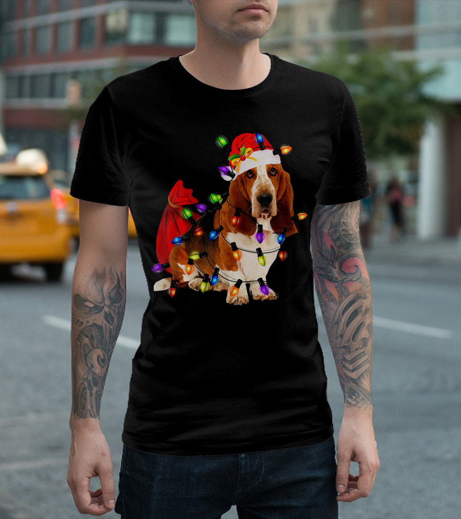 Basset Hound Santa Hat Christmas Lights Holiday Fun T-Shirt