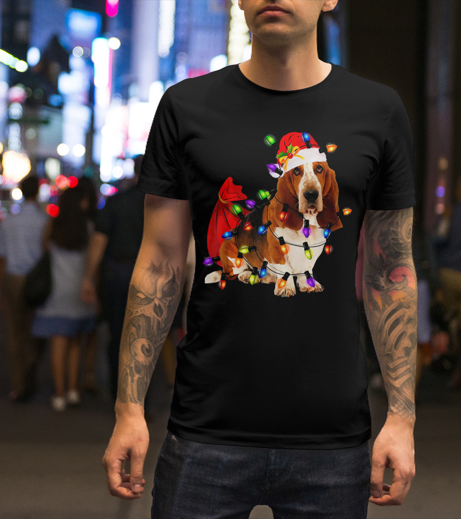 Basset Hound Santa Hat Christmas Lights Holiday Fun T-Shirt