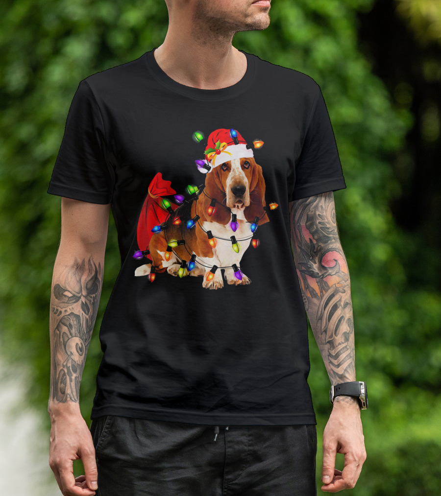Basset Hound Santa Hat Christmas Lights Holiday Fun T-Shirt