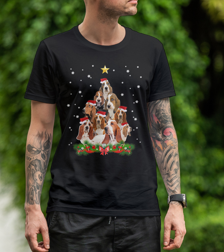 Santa Hat Basset Hound Christmas Tree Star Snowflakes T-Shirt