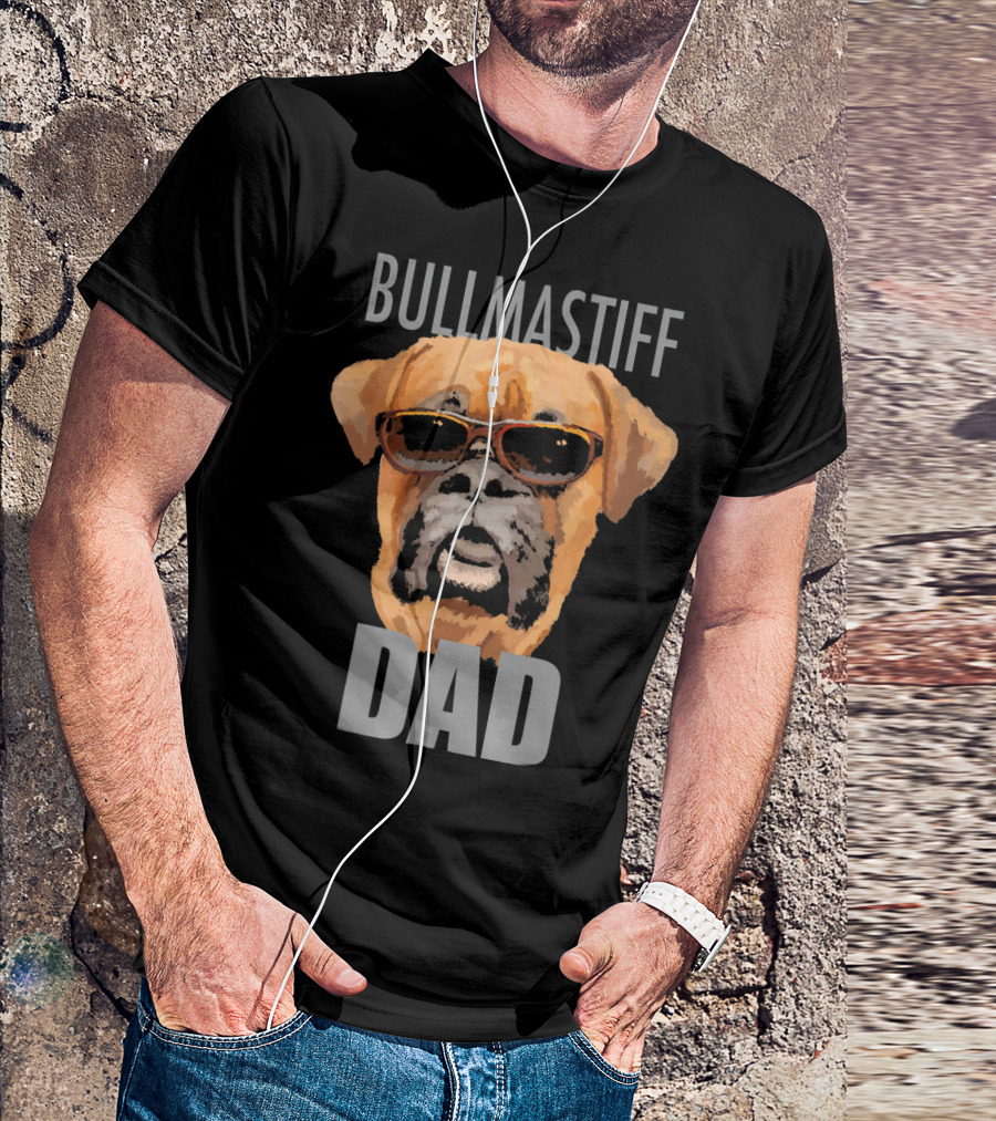 Bullmastiff Dad Dog Wearing Sunglasses T-Shirt