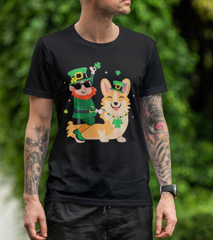 Corgi With Leprechaun St Patrick's Day Lucky Mama T-Shirt