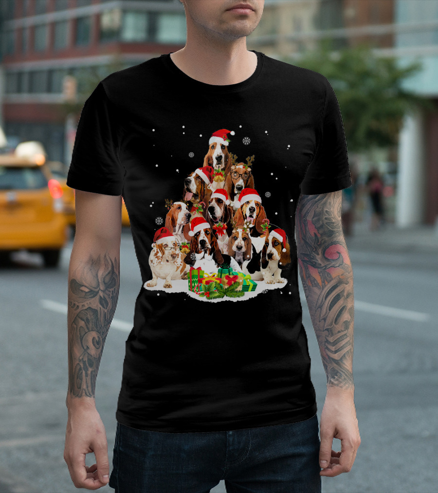 Funny Basset Hound Christmas Dog Santa Hats and Reindeer Antlers with Gifts T-Shirt
