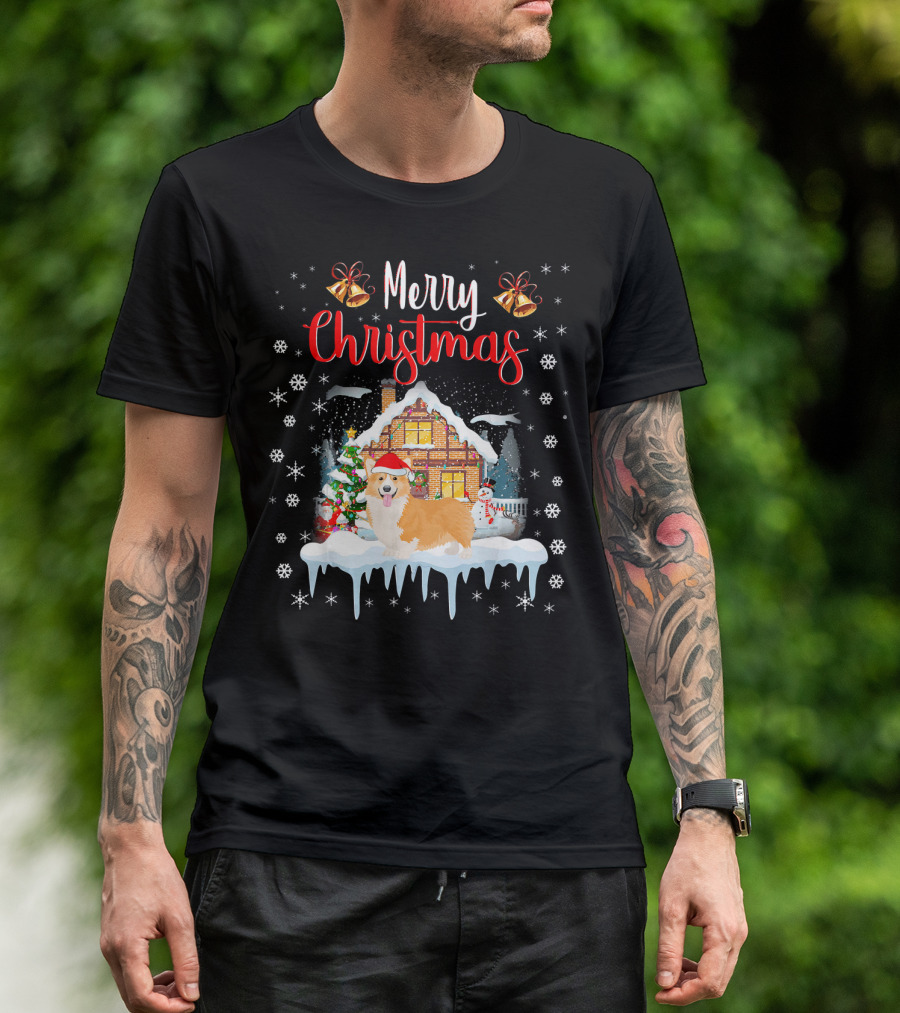Funny Corgi Santa Hat Merry Christmas Snowy House Scene T-Shirt