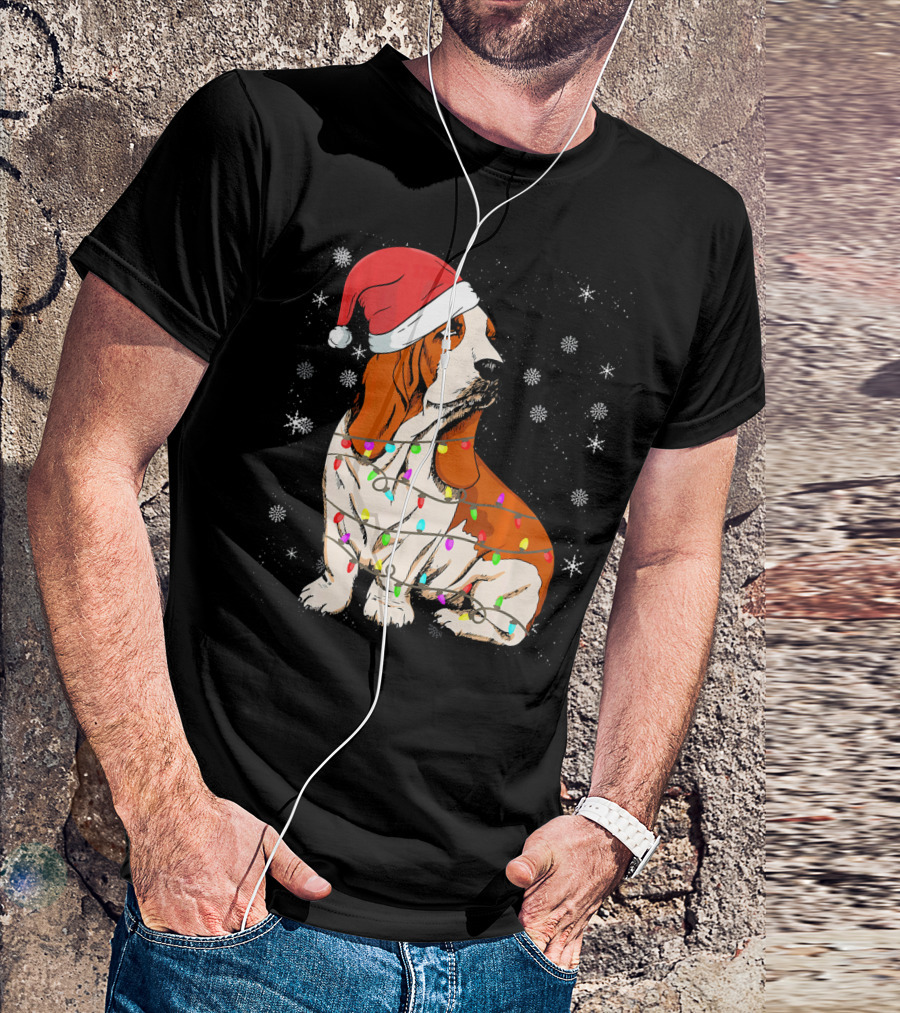 Merry Christmas Basset Hound Santa Hat Festive String Lights T-Shirt