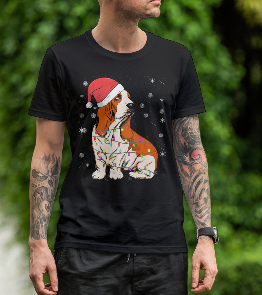 Merry Christmas Basset Hound Santa Hat Festive String Lights T-Shirt