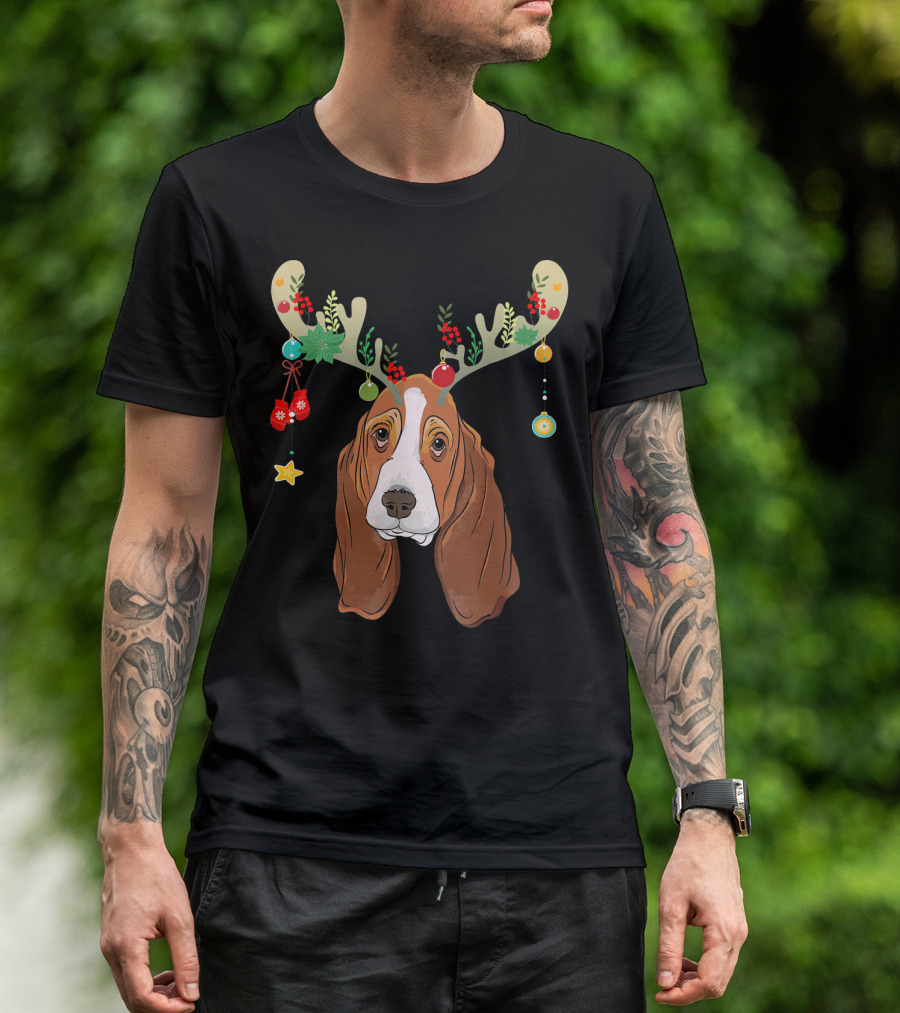 Merry Basset Hound Reindeer With Festive Antlers And Holiday Ornaments T-Shirt
