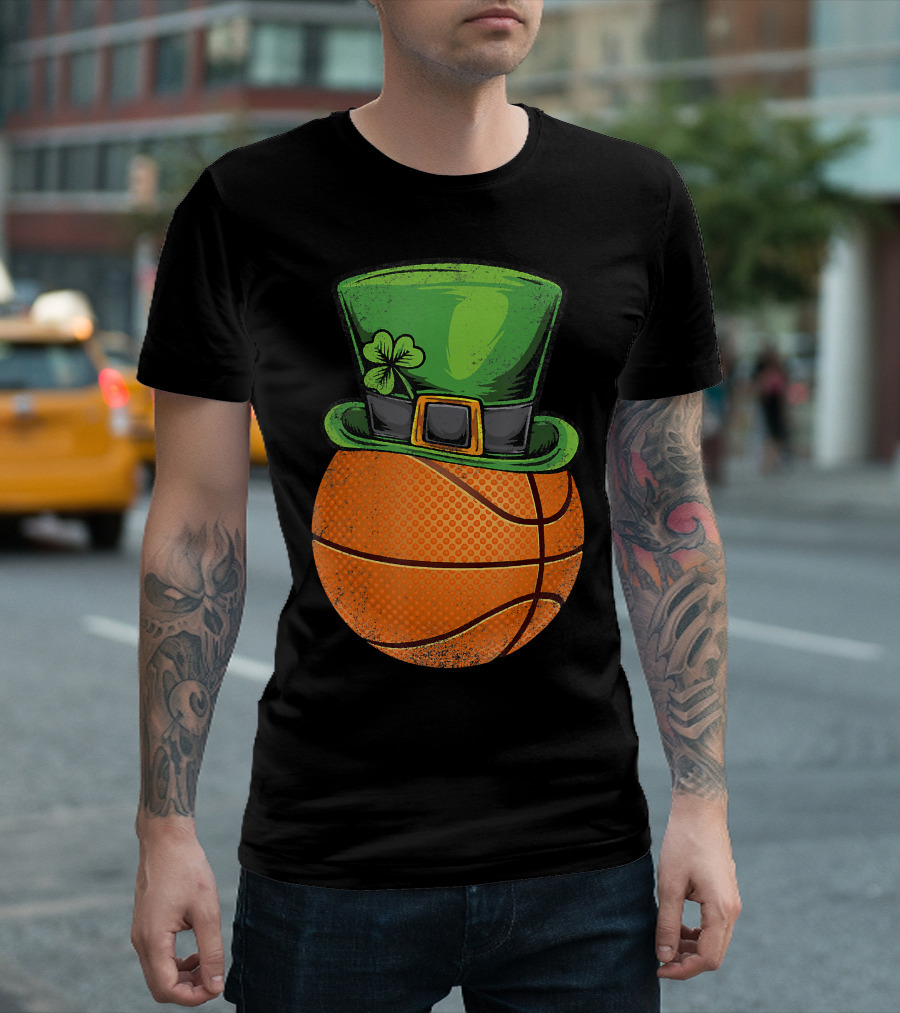 Basketball Wearing Leprechaun Hat Shamrock St Patrick's Day T-Shirt