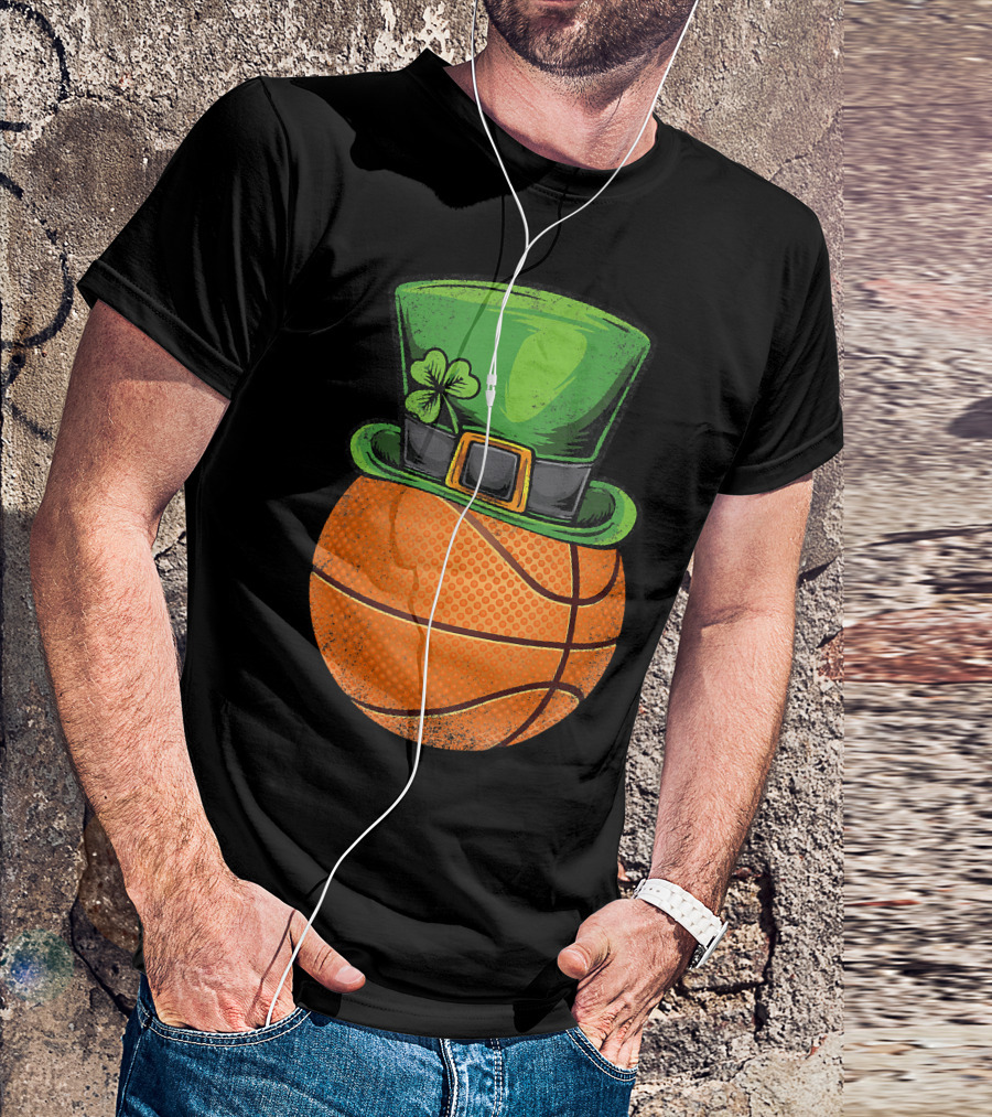 Basketball Wearing Leprechaun Hat Shamrock St Patrick's Day T-Shirt