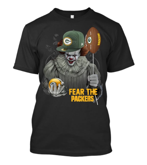 Pennywise Holding Green Bay Packers Balloon And Helmet Fear The Packers T-Shirt