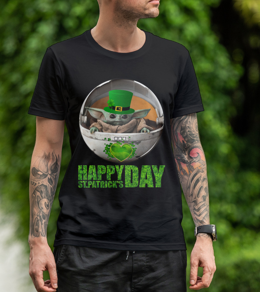 HAPPY ST PATRICK'S DAY BABY YODA SHAMROCK HAT HEART T-Shirt