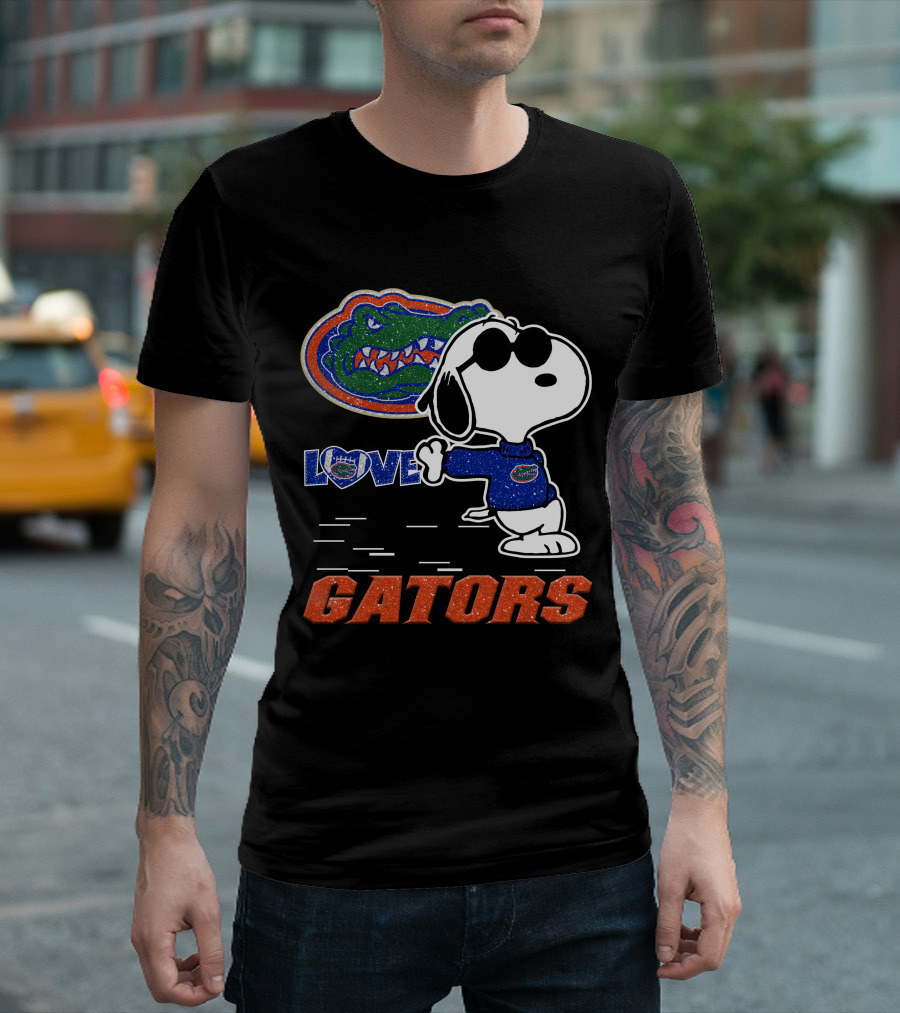 Snoopy Love Florida Gators Football T-Shirt