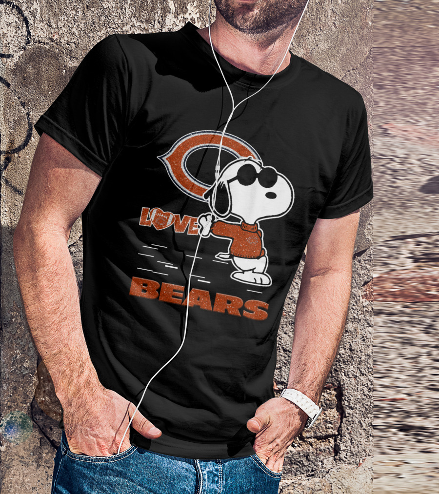 Snoopy Love Bears Chicago Football Team T-Shirt