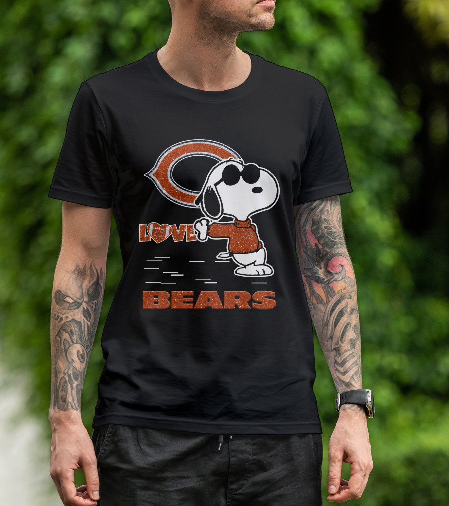 Snoopy Love Bears Chicago Football Team T-Shirt
