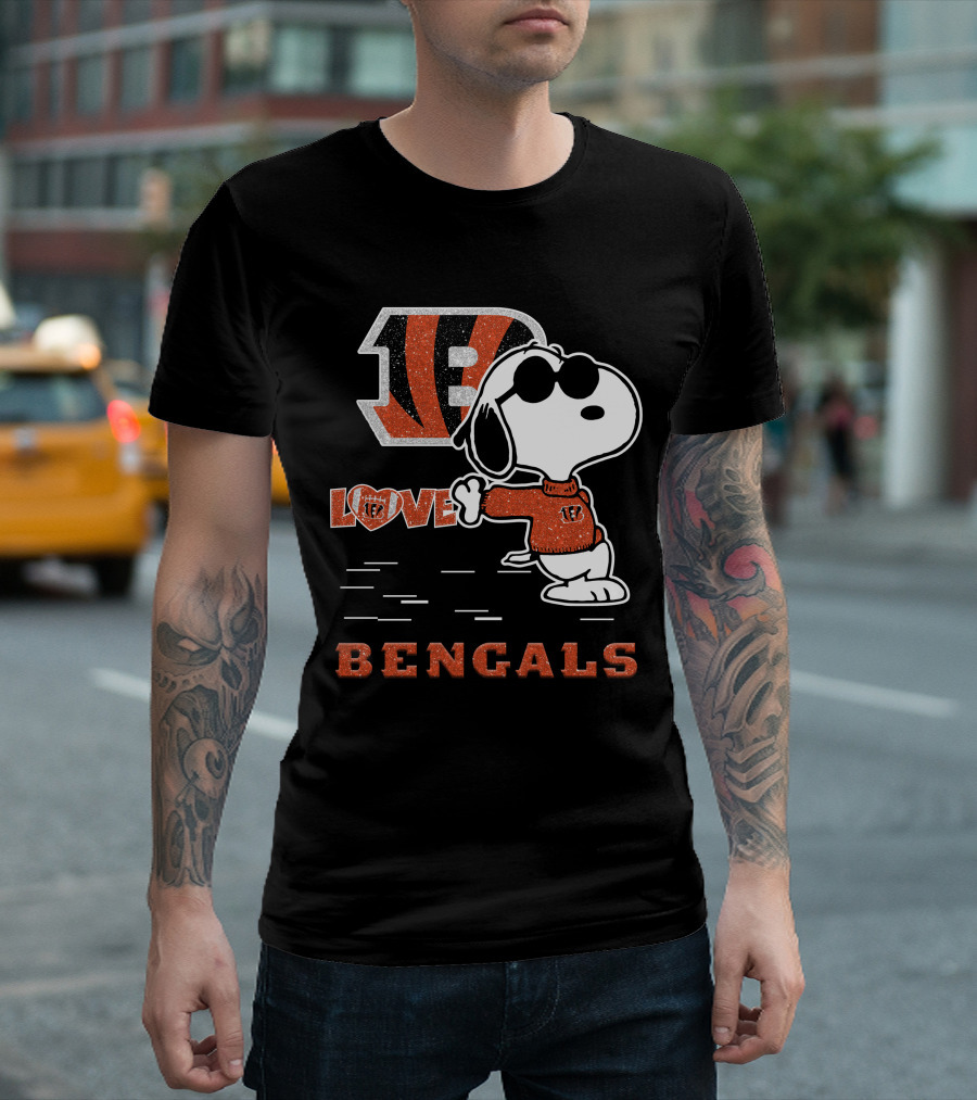 Snoopy Bengals Love Cincinnati Nfl Football Fans T-Shirt