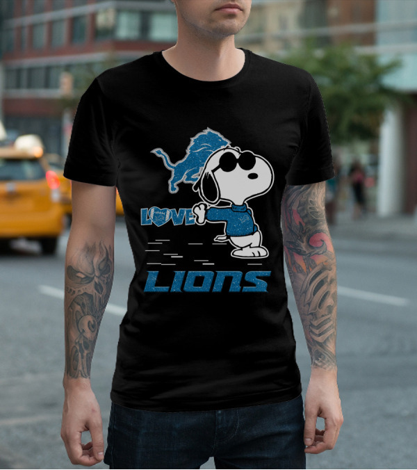 Snoopy Love Detroit Lions Nfl Football Fans T-Shirt