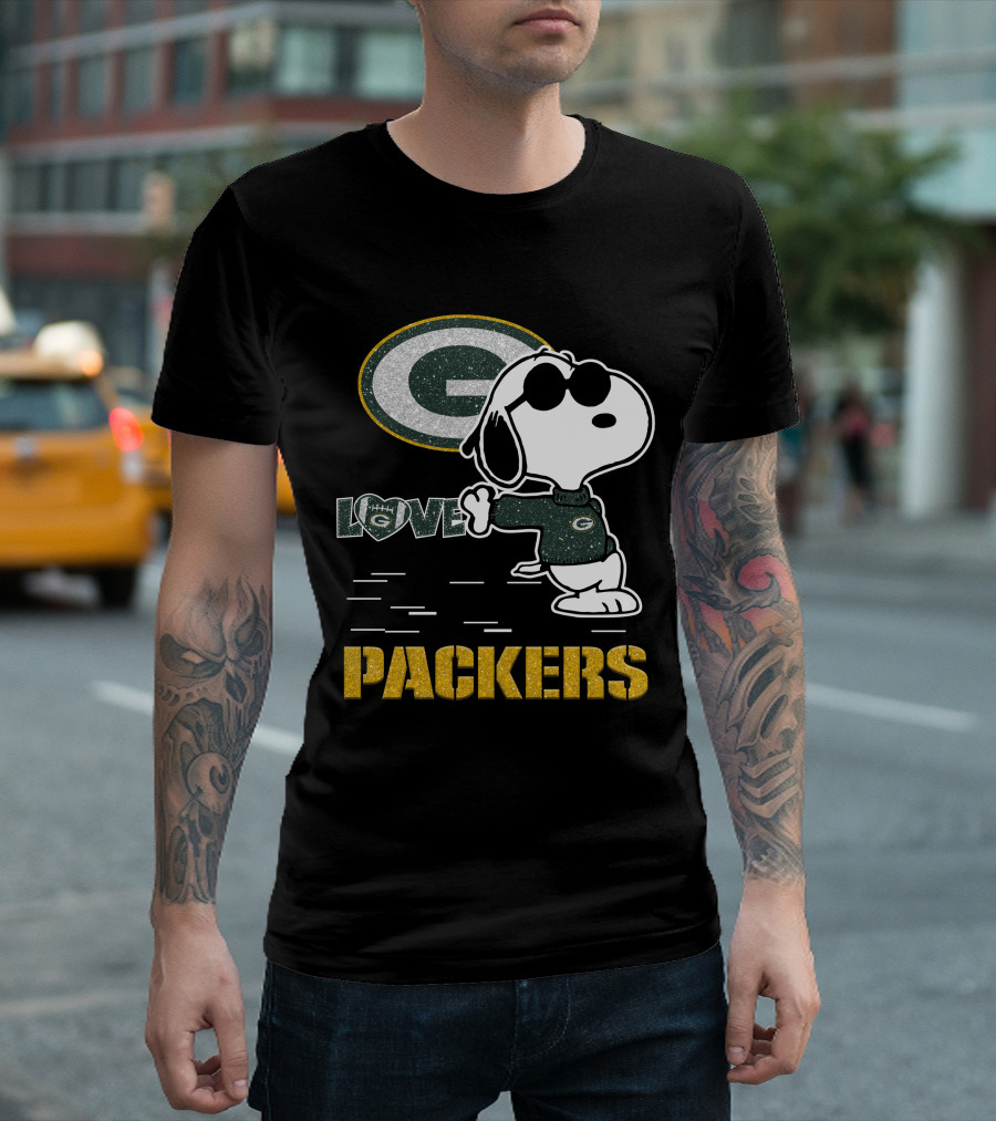 Snoopy Love Green Bay Packers Nfl Football Fans T-Shirt