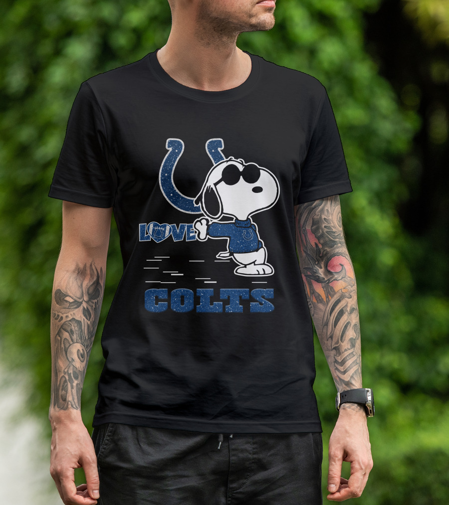 Snoopy Love Colts Indianapolis T-Shirt