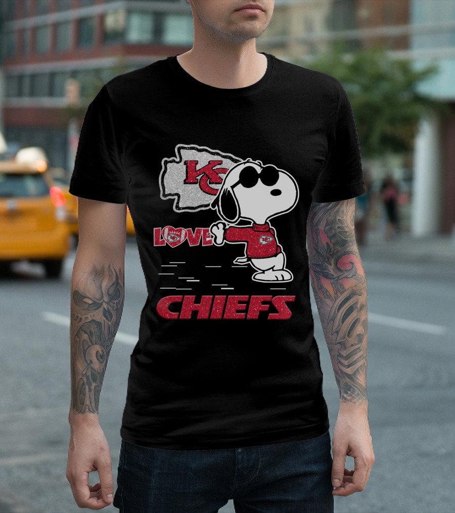 Snoopy Kansas City Chiefs Love Chiefs KC T-Shirt