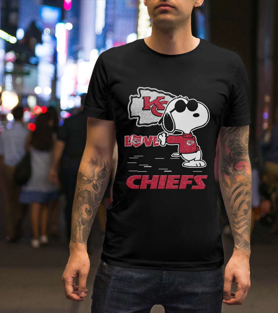 Snoopy Kansas City Chiefs Love Chiefs KC T-Shirt