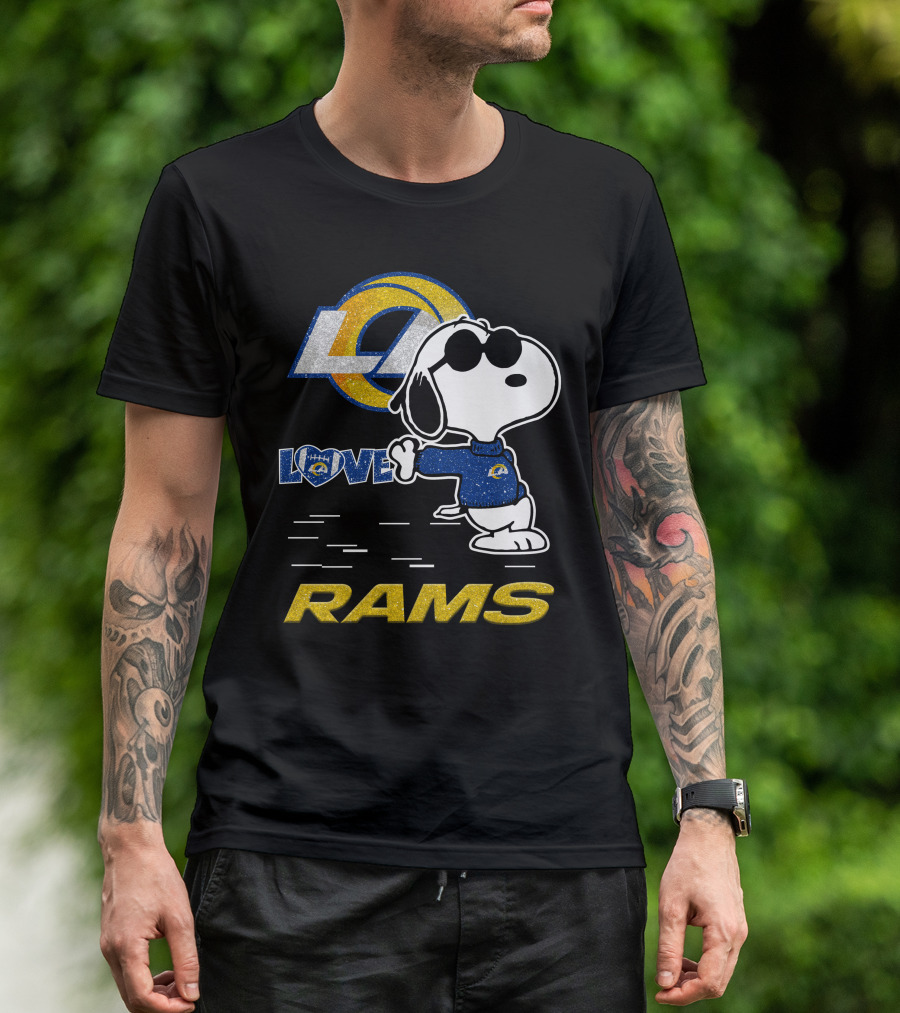 Snoopy Love Los Angeles Rams Football Fan Graphics T-Shirt