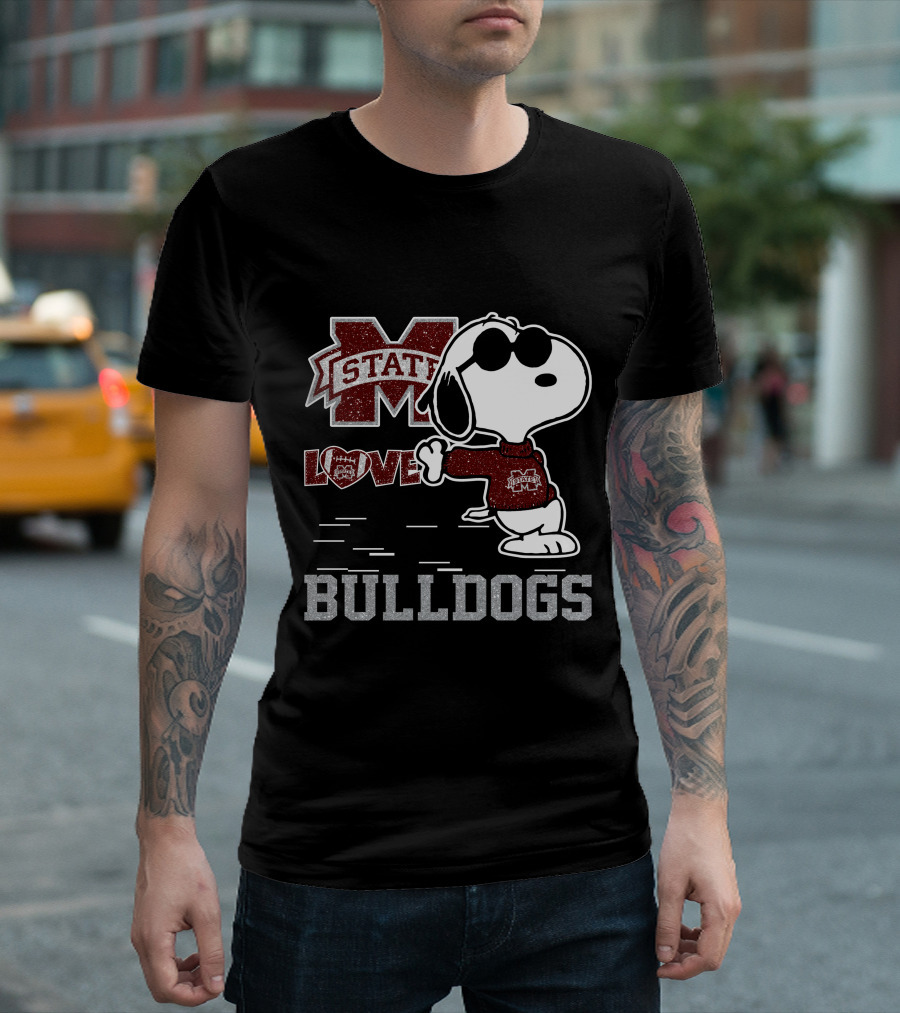 Snoopy Love Mississippi State Bulldogs T-Shirt