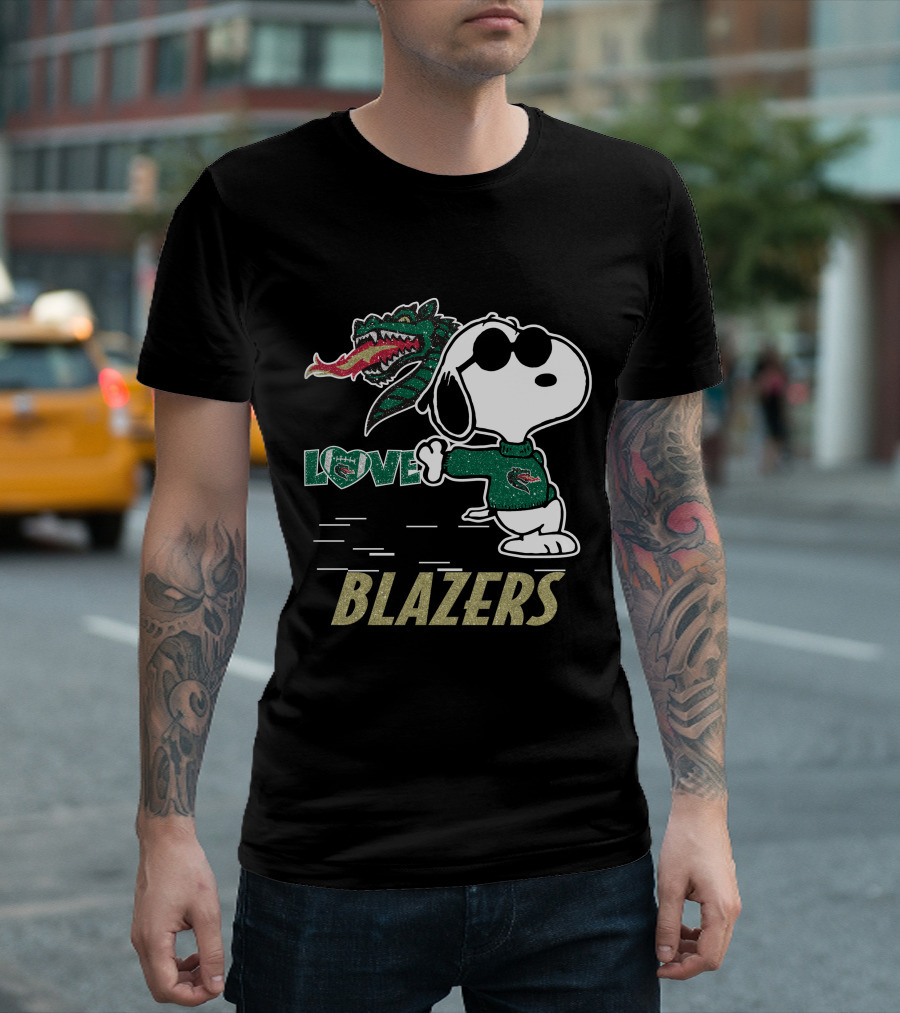 Snoopy Love UAB Blazers Peanuts Football Green Dragon T-Shirt