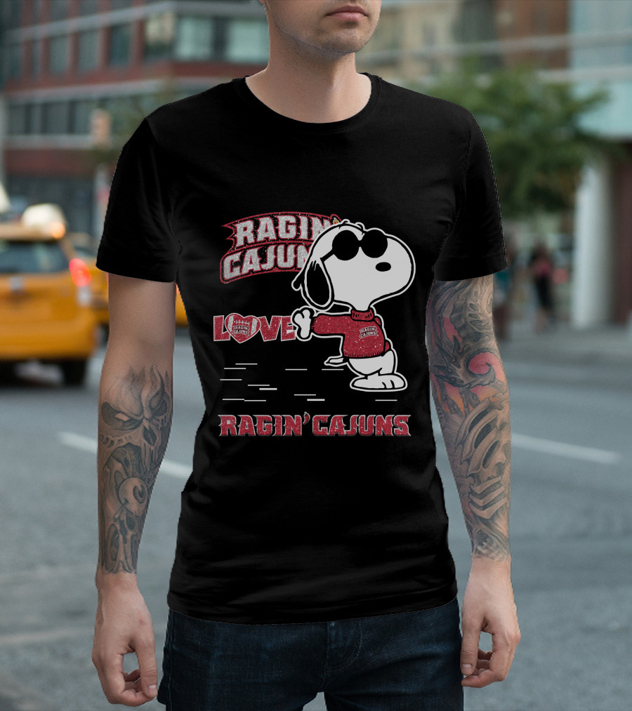 Snoopy Love Ragin' Cajuns Louisiana Lafayette T-Shirt