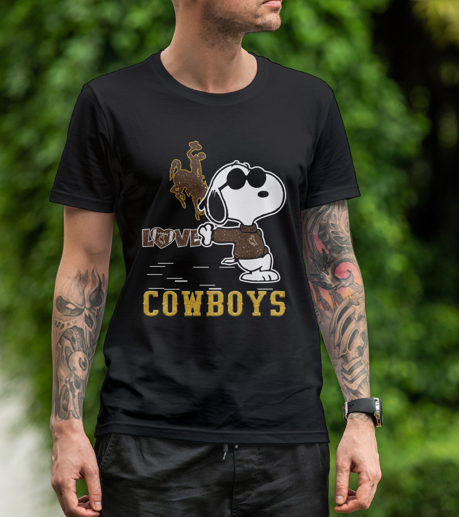 Snoopy Love Wyoming Cowboys Football Peanuts Character T-Shirt