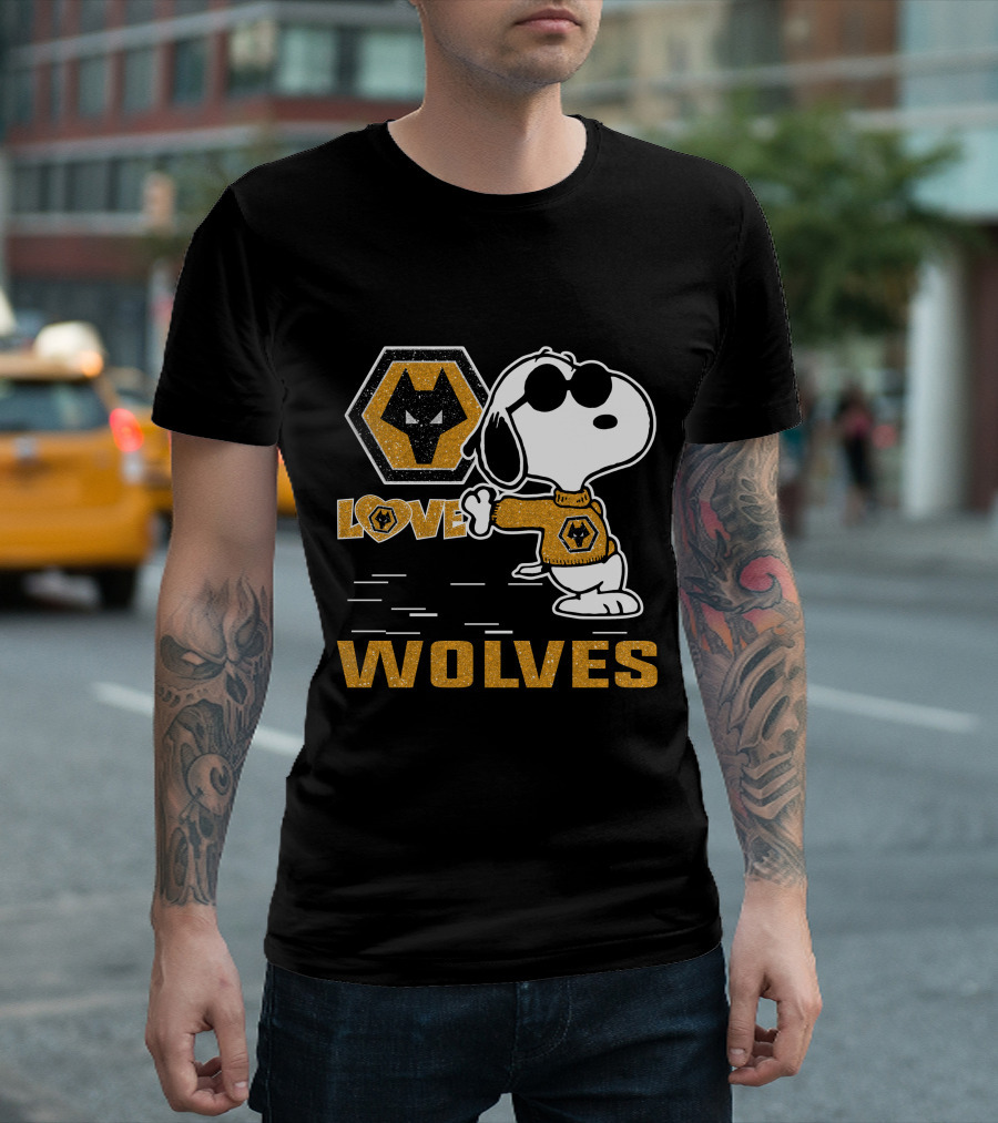 Snoopy Love Wolves Wolverhampton Wanderers T-Shirt