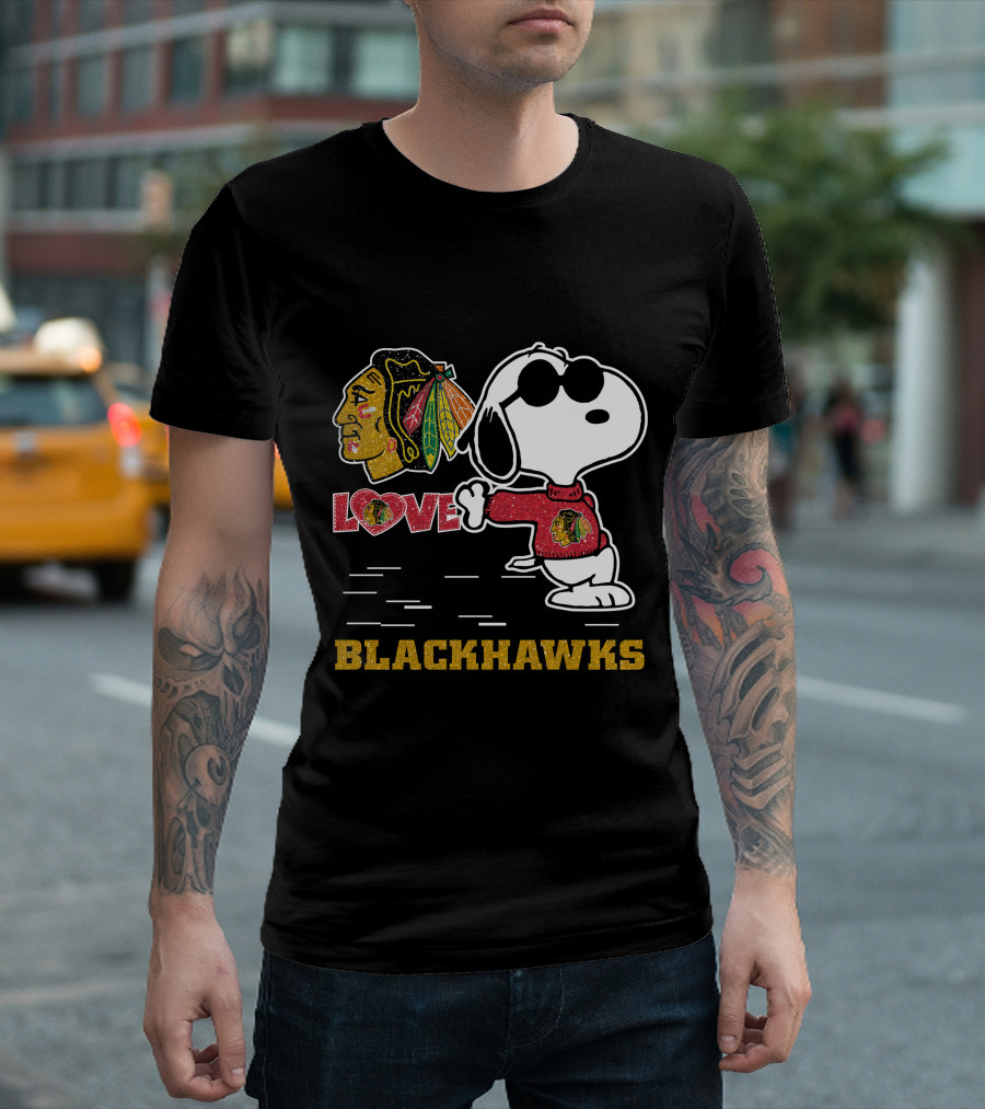 Snoopy Love Chicago Blackhawks Logo Peanuts Hockey T-Shirt