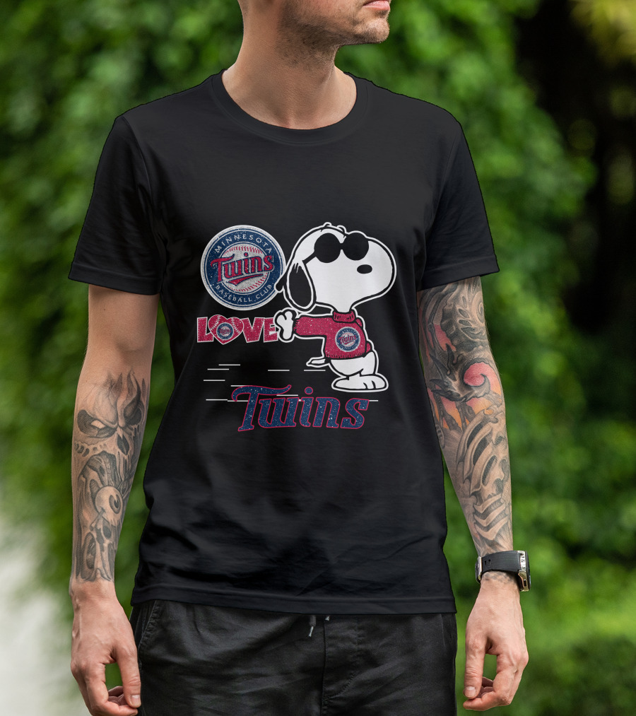 Snoopy Love Minnesota Twins Baseball Club T-Shirt