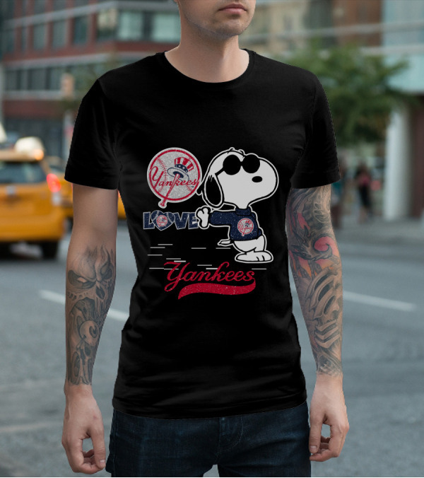 Snoopy Love Yankees T-Shirt