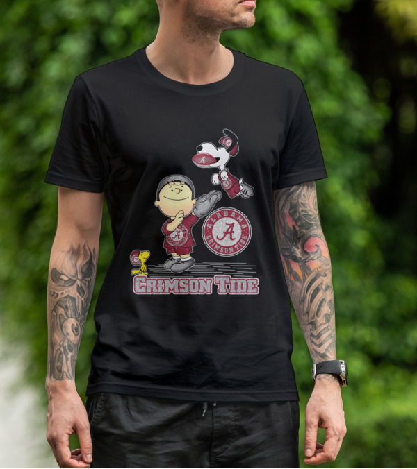 Snoopy And Woodstock Celebrate Alabama Crimson Tide Football T-Shirt
