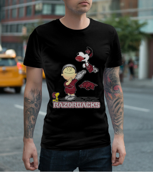 Snoopy And Friends Celebrating Arkansas Razorbacks Football T-Shirt