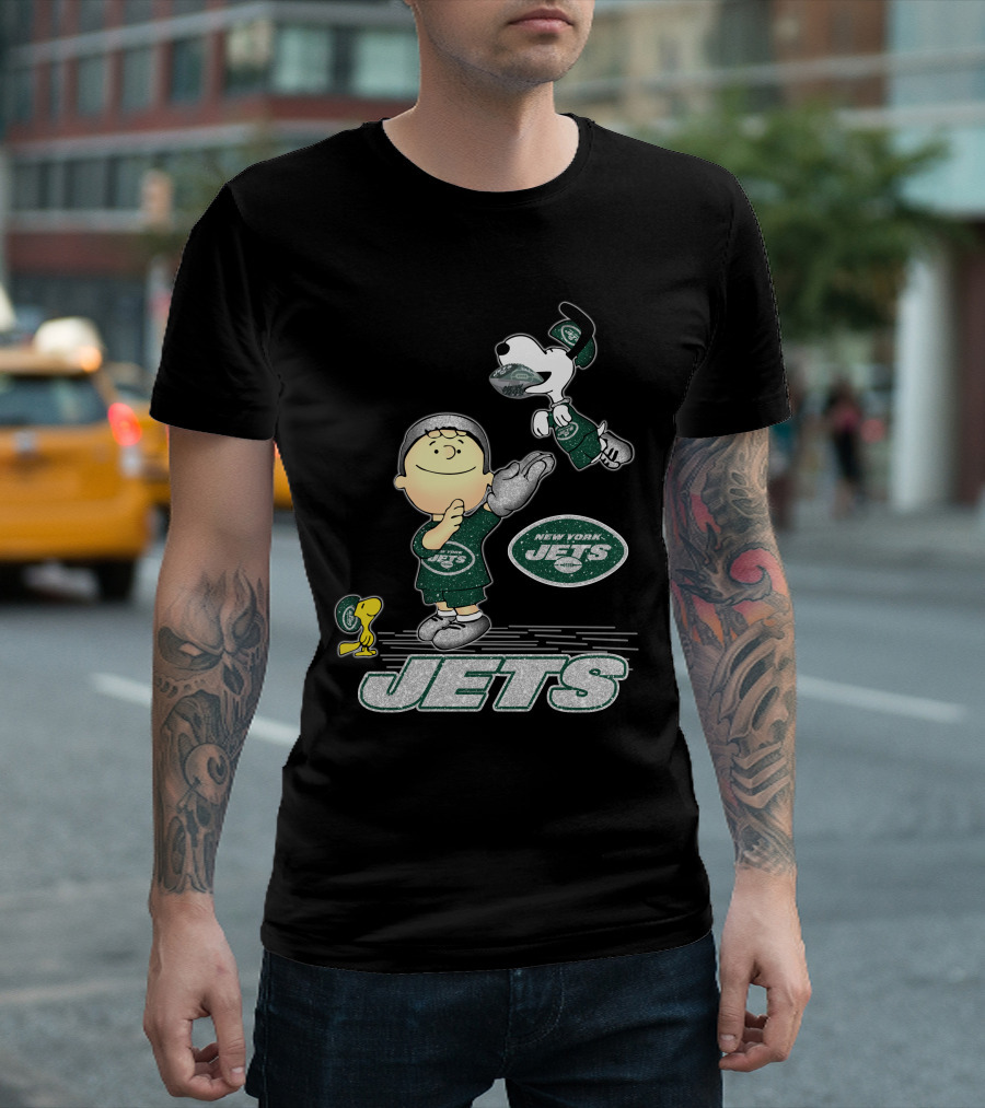 Snoopy New York Jets Football Fan Peanuts Characters T-Shirt