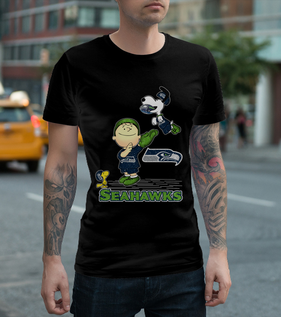 Snoopy Love Seattle Seahawks Peanuts Football Team T-Shirt