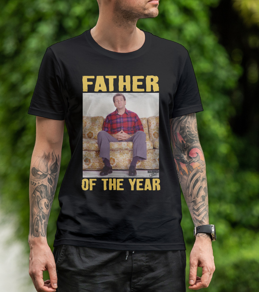 Father Of The Year Married With Children Al Bundy Sitting On Couch T-Shirt