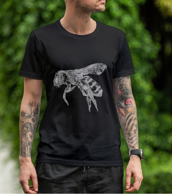 Vintage Distressed Cute Bee For Beekeeping Enthusiasts In Black And White Sketch T-Shirt